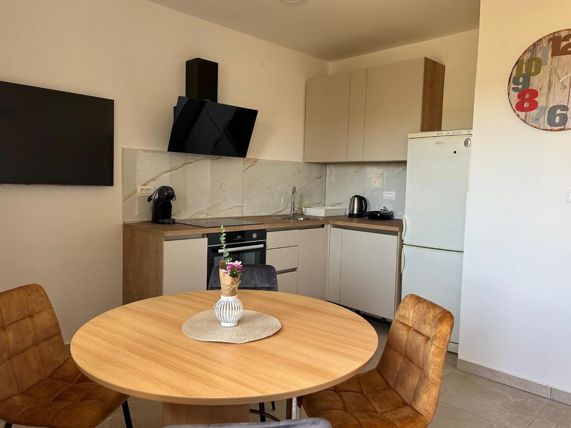 Apartman Marita Jezera Ngoại thất bức ảnh